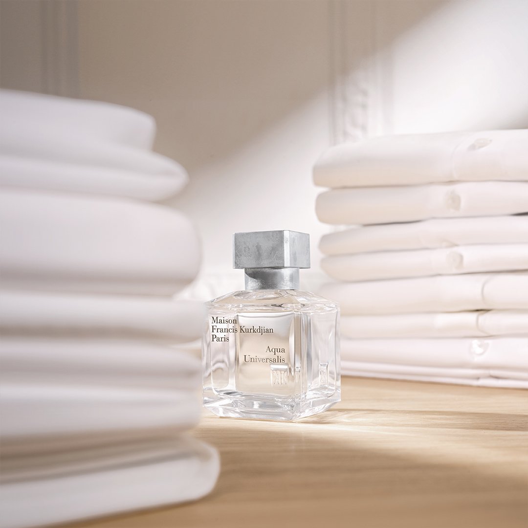 Aqua Universalis ⋅ Scented linen mist ⋅ 6.8 fl.oz